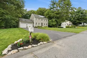 21 Wildflower Dr, Sutton, MA 01590 - Photo 4