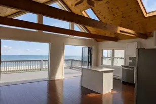 498 N End Blvd, Salisbury, MA 01952 - Photo 2