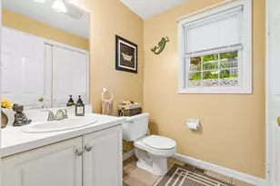 45 Braeburn Rd, Boston, MA 02136 - Photo 8