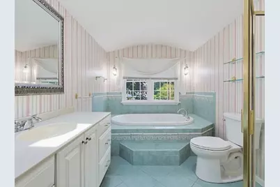 374 Plain St, Stoughton, MA 02072 - Photo 30