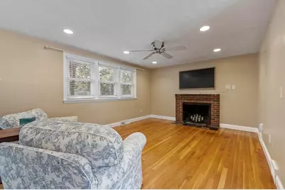 2 Stratton Dr, Hudson, MA 01749 - Photo 8