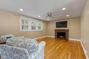 2 Stratton Dr, Hudson, MA 01749 - Photo 8