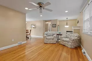 2 Stratton Dr, Hudson, MA 01749 - Photo 10