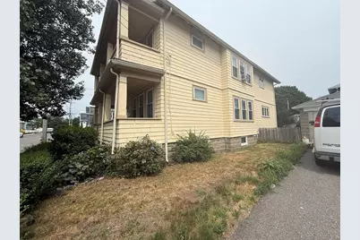 84 Lawrence St #1, Medford, MA 02155 - Photo 4