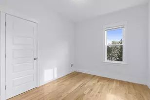 8 Roach St, Boston, MA 02125 - Photo 6