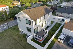 7 Breer St, Brockton, MA 02301 - Photo 2