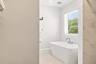 7 Breer St, Brockton, MA 02301 - Photo 18