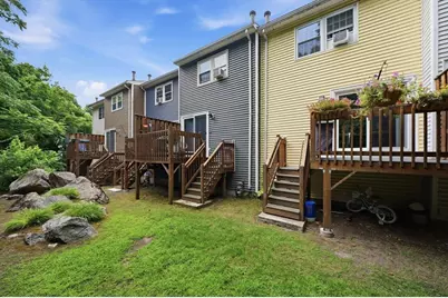104 Roper St #B, Lowell, MA 01852 - Photo 34