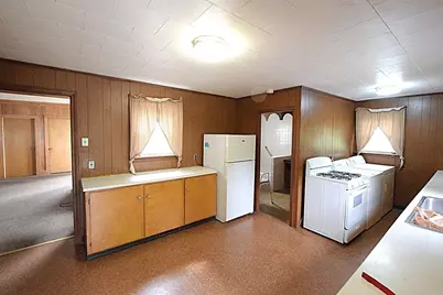 12 Presbrey Ct, Taunton, MA 02780 - Photo 2