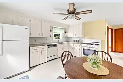 46 Fetherston Ave, Lowell, MA 01852 - Photo 10