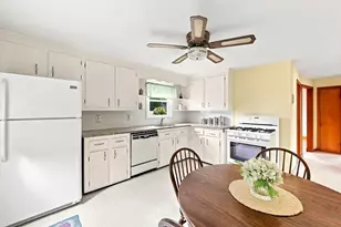 46 Fetherston Ave, Lowell, MA 01852 - Photo 10