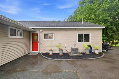 75 Greystone Ave, West Springfield, MA 01089 - Photo 24