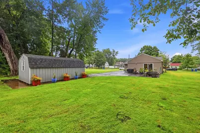 75 Greystone Ave, West Springfield, MA 01089 - Photo 26