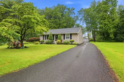 75 Greystone Ave, West Springfield, MA 01089 - Photo 2