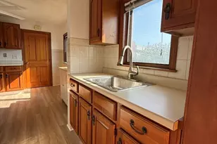 374 Riverside Ave, Medford, MA 02155 - Photo 4