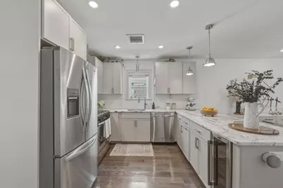 22 Otis St #1, Somerville, MA 02145 - Photo 4