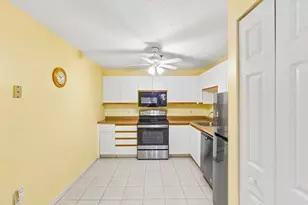 3920 Mystic Valley Pkwy, Medford, MA 02155 - Photo 14