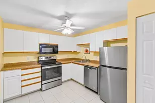 3920 Mystic Valley Pkwy, Medford, MA 02155 - Photo 8