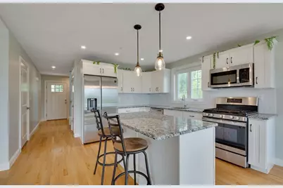 1202 Hazelwood Way #1202, Clinton, MA 01510 - Photo 6