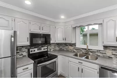 89 Garvey Dr, Springfield, MA 01109 - Photo 14