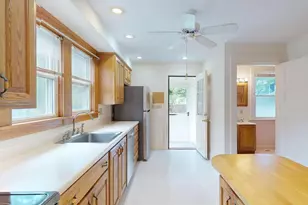 4 Davis St, Montague, MA 01376 - Photo 6