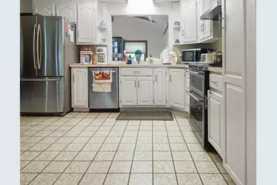 115 Hancock St, Abington, MA 02351 - Photo 4