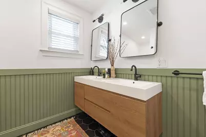 735 E 3rd St #3, Boston, MA 02127 - Photo 18