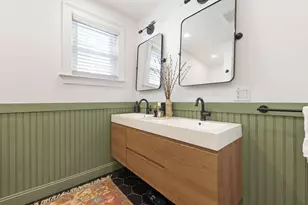 735 E 3rd St, Boston, MA 02127 - Photo 18