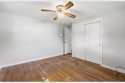 300 Newhouse St, Springfield, MA 01118 - Photo 14