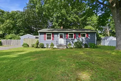 300 Newhouse St, Springfield, MA 01118 - Photo 1