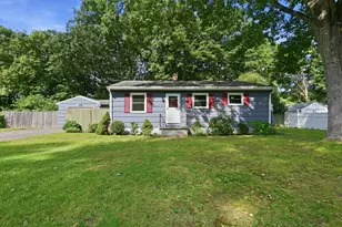 300 Newhouse St, Springfield, MA 01118 - Photo 1