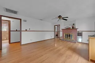 21 N Steele St, Worcester, MA 01607 - Photo 12