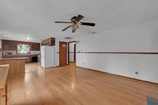 21 N Steele St, Worcester, MA 01607 - Photo 16