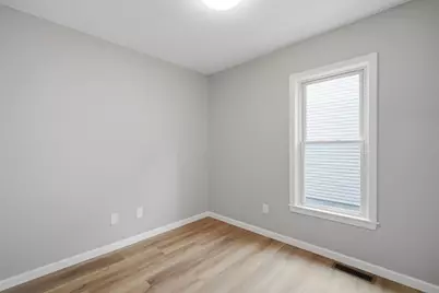 55 Fuller St, Chicopee, MA 01020 - Photo 18