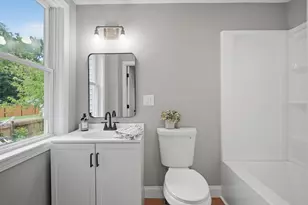 55 Fuller St, Chicopee, MA 01020 - Photo 12