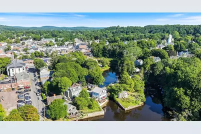 48 County St, Ipswich, MA 01938 - Photo 2