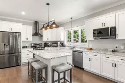 4 Meadow Lane, Blackstone, MA 01504 - Photo 2