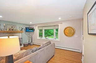 57 Quaker St, Northbridge, MA 01534 - Photo 6