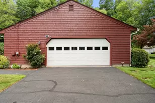 96 Birchwood Dr, Holden, MA 01520 - Photo 2