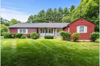 96 Birchwood Dr, Holden, MA 01520 - Photo 2