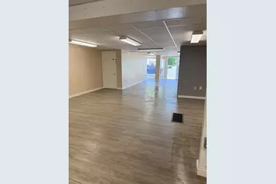 17 East Main St, West Brookfield, MA 01585 - Photo 1