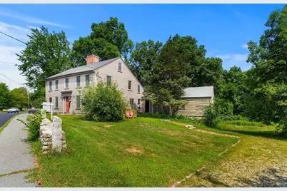 17 Elm St, North Reading, MA 01864 - Photo 4