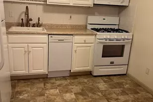 655 W Lowell Ave, Haverhill, MA 01832 - Photo 2