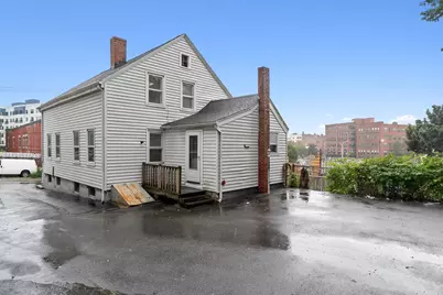 13 Oxford St, Lynn, MA 01902 - Photo 2