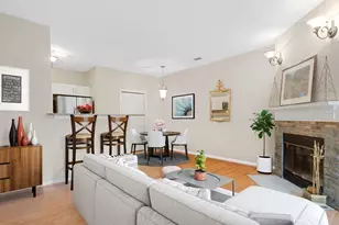 47 Bradford Commons Ln, Braintree, MA 02184 - Photo 2