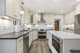 280 Singletary Ln, Framingham, MA 01702 - Photo 10