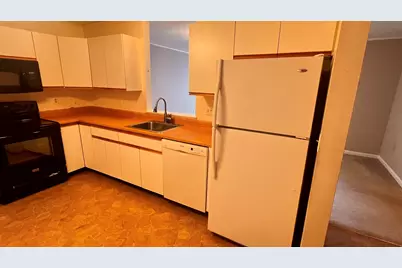 13 Dallas Dr #305, Dracut, MA 01826 - Photo 4