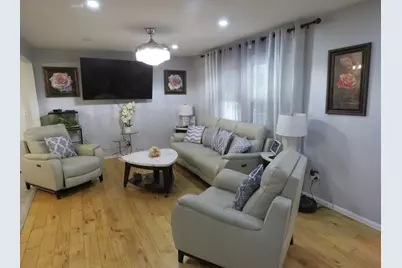 89 N High St, Foxboro, MA 02035 - Photo 2