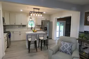 89 N High St, Foxboro, MA 02035 - Photo 6