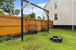 19 Suffolk St, Springfield, MA 01109 - Photo 4
